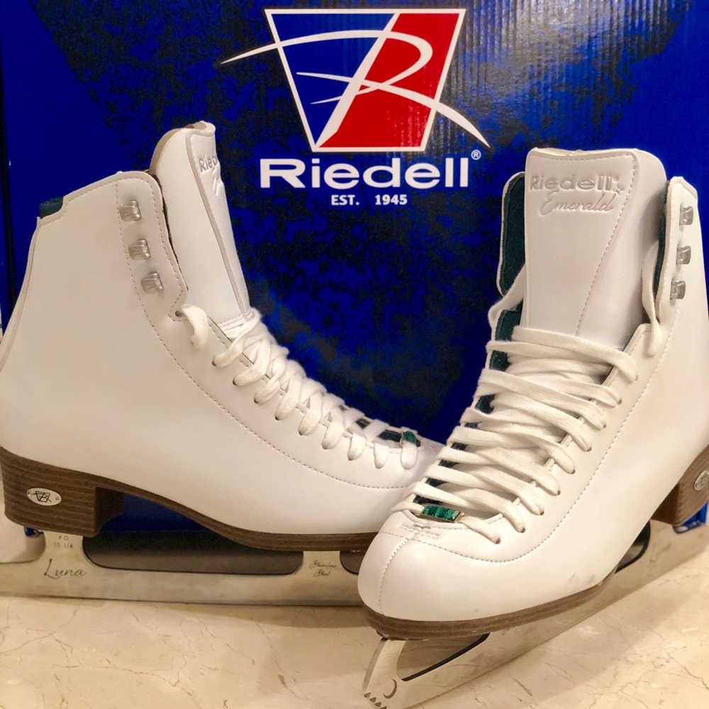 Rieddell Woman’s Ice Skates size 8, like new!